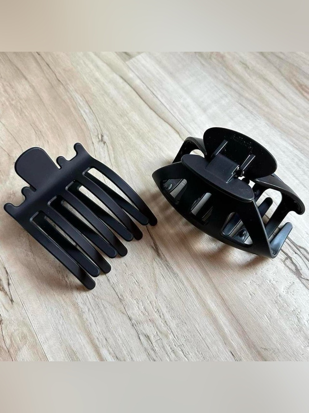 Set of 2 Large Black Claw Clips